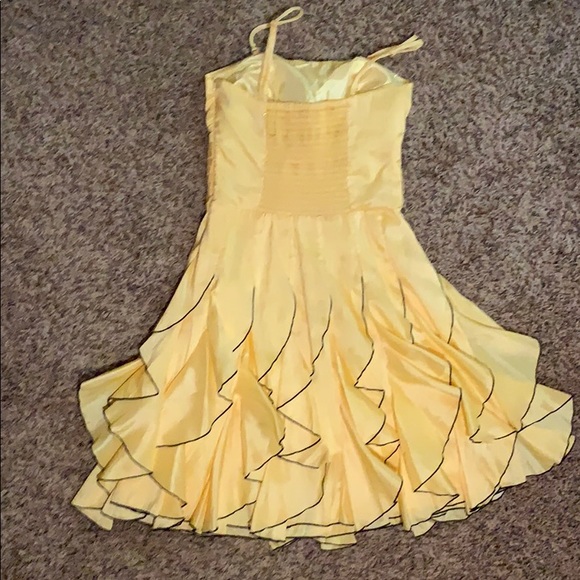 Yellow Ruffled Dress - Picture 2 of 4